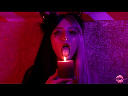 ❤️ Μια παθιασμένη πίπα από ένα σέξι Succubus με ένα σπέρμα στο στόμα της. ☑ Σπιτικό πορνό ❌❤