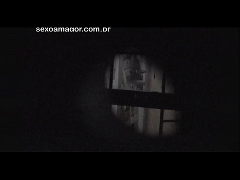 ❤️ Ξανθιά κοπέλα βιντεοσκοπήθηκε κρυφά από ηδονοβλεψία της γειτονιάς κρυμμένο πίσω από κούφια τούβλα ☑ Σπιτικό πορνό ❌❤